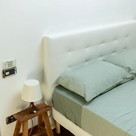 Lägenhet Maison One Nel Centro Di Milano